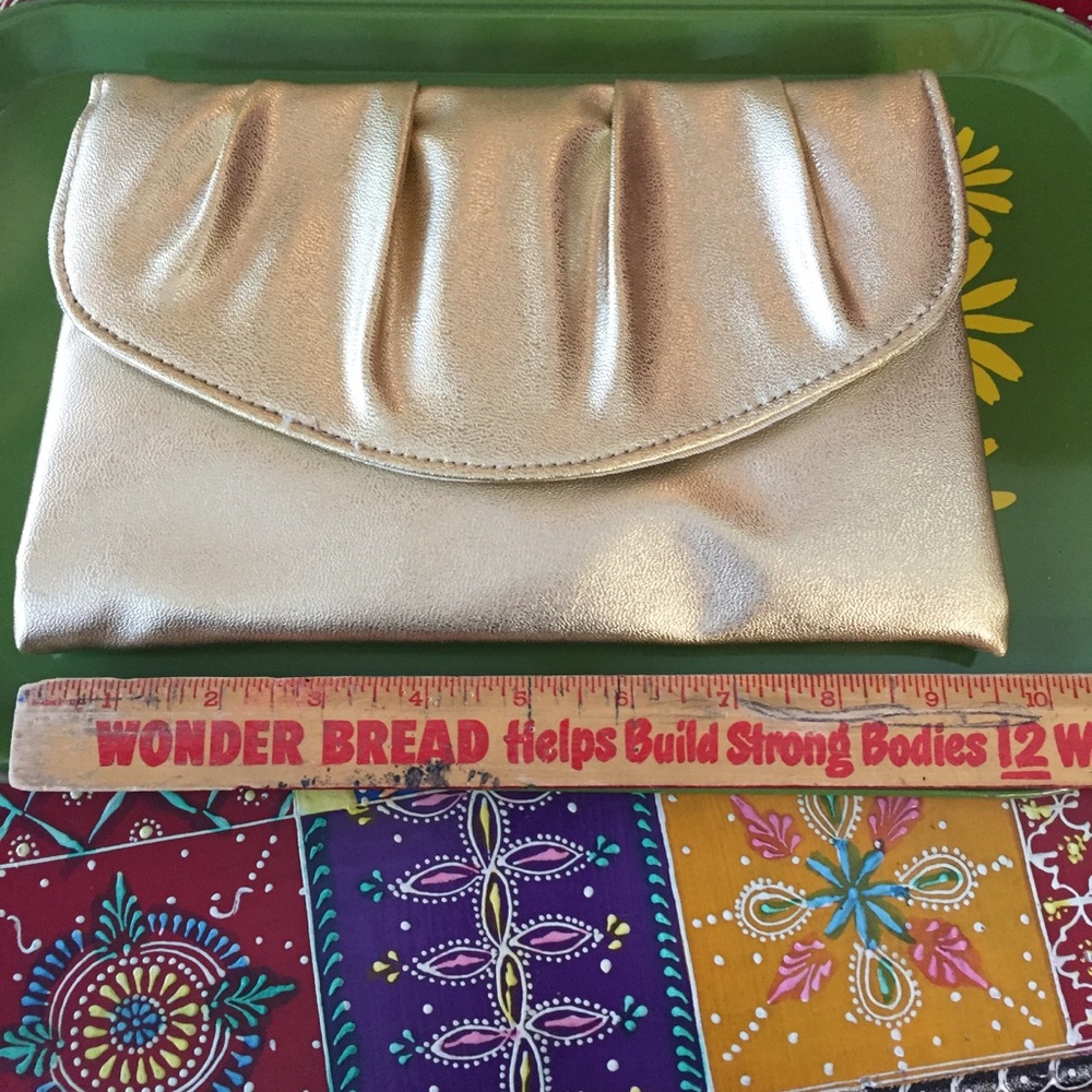 Avon Gold Clutch - Picture 5 of 8